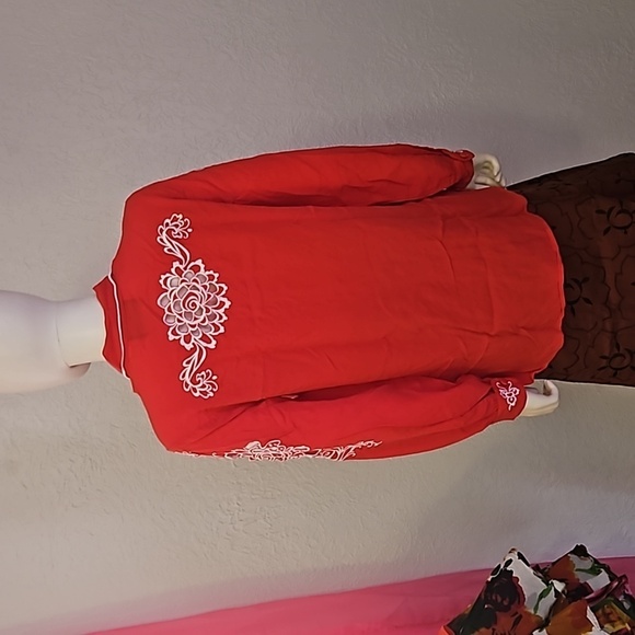 Vtg BOB MACKIE red embroidered floral peekaboo cutout silk Valentine's Blouse - Picture 8 of 9